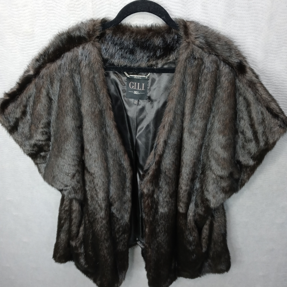 G.I.L.I. Got It Love It. Faux Mink Short Sleeve Ve
